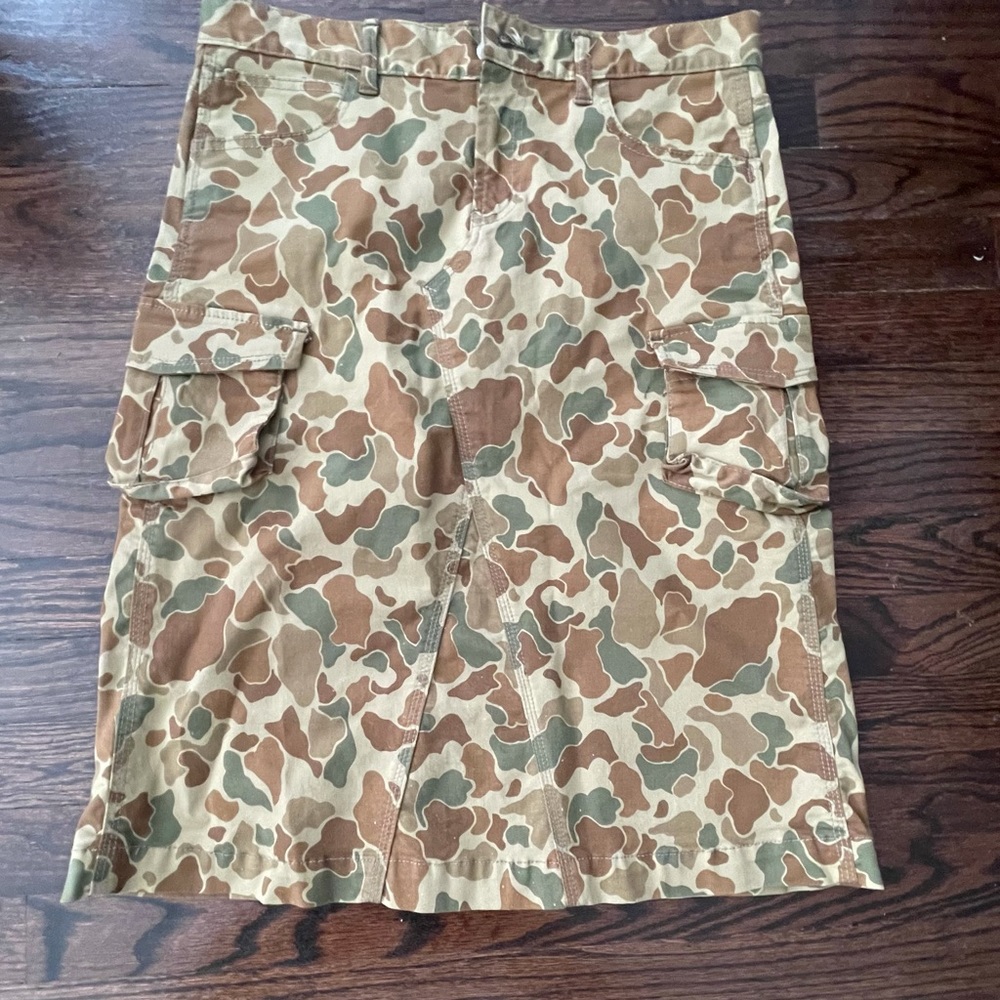 Betty smithe Japan designer brand camo skirt